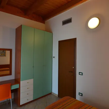 Apartment In Seaside Resort Near Adriatic Coast Dom wakacyjny *